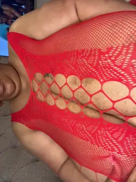 Snapshot of Missredboneo12 chatting on October 24, 2025, 3:11 pm Missredboneo12 online show from October 24, 2025, 3:11 pm