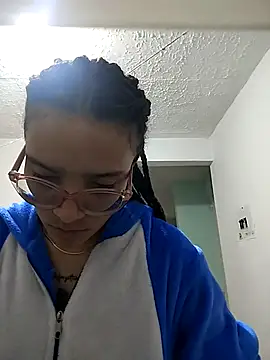 Yaumiko online show from April 16, 2026, 11:11 am