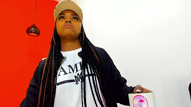 Snapshot of malu_horny_69 chatting on December 22, 2024, 11:33 am malu horny 69 online show from December 22, 2024, 11:33 am