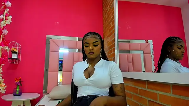 Snapshot of malu_horny_69 chatting on December 9, 2024, 7:18 pm malu horny 69 online show from December 9, 2024, 7:18 pm