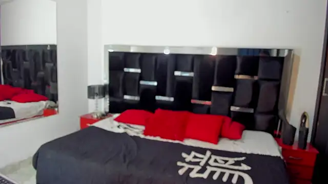 Snapshot of Loremhotsex chatting on September 24, 2025, 4:52 am Loremhotsex online show from September 24, 2025, 4:52 am