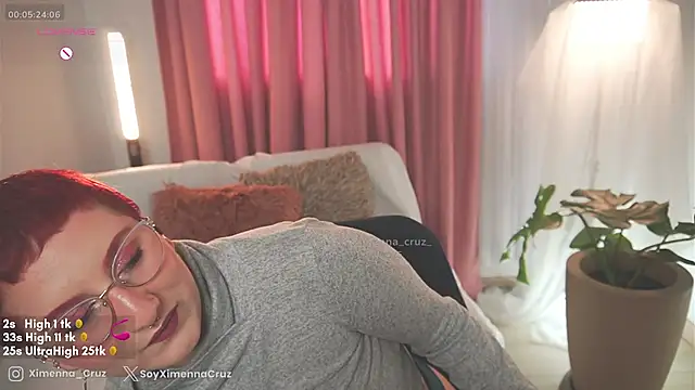 Ximenna Cruz online show from February 20, 2025, 10:37 pm