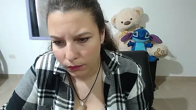 alexia 87 online show from February 9, 2025, 7:41 pm