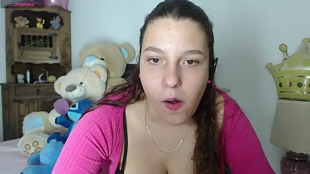 Snapshot of alexia_87 chatting on February 28, 2026, 2:00 am alexia 87 online show from February 28, 2026, 2:00 am