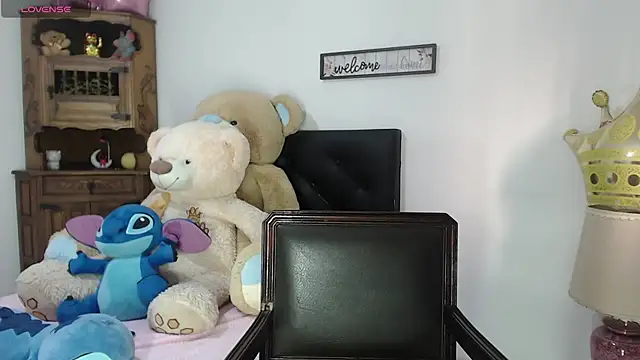 Snapshot of alexia_87 chatting on February 19, 2026, 8:28 pm alexia 87 online show from February 19, 2026, 8:28 pm