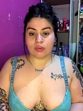 NenaRicaok online show from November 7, 2025, 9:03 am