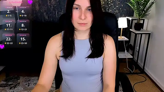 Snapshot of YrKiraXO chatting on October 5, 2025, 6:04 am YrKiraXO online show from October 5, 2025, 6:04 am