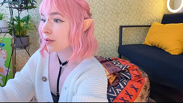 Snapshot of EmmyAmbros chatting on March 16, 2025, 8:43 am EmmyAmbros online show from March 16, 2025, 8:43 am