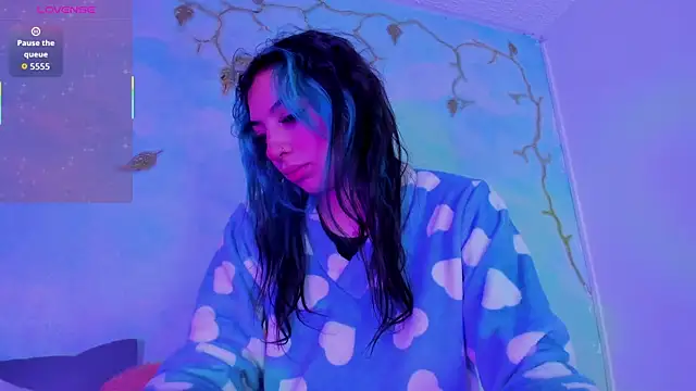 Snapshot of SaturnooStonee chatting on November 6, 2025, 8:29 am SaturnooStonee online show from November 6, 2025, 8:29 am