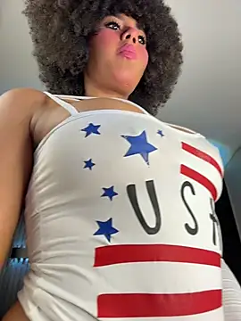 Snapshot of kendall_coxx chatting on July 4, 2026, 2:32 pm kendall coxx online show from July 4, 2026, 2:32 pm