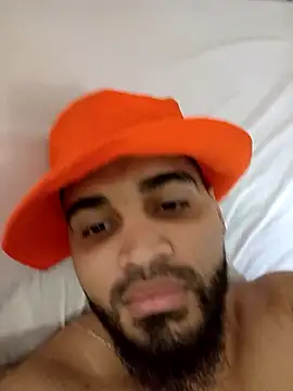 luismanuel 1998 online show from November 9, 2025, 4:11 pm