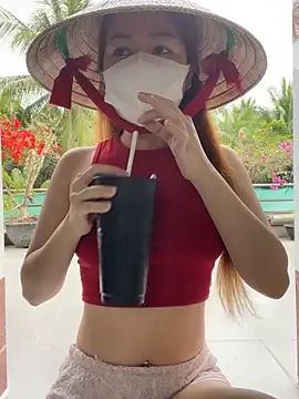 BabyThree  online show from February 6, 2026, 8:43 am