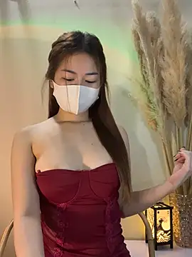 Snapshot of BabyThree_ chatting on July 2, 2026, 1:28 pm BabyThree online show from July 2, 2026, 1:28 pm