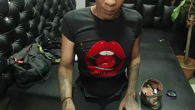 Kitie Petarda online show from September 22, 2025, 8:37 pm