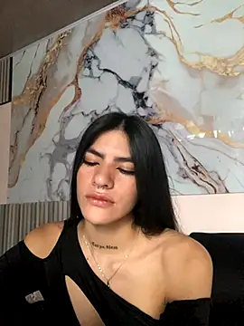 liss hot  online show from September 29, 2025, 9:42 pm