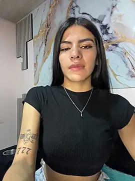 liss hot  online show from September 23, 2025, 10:39 pm