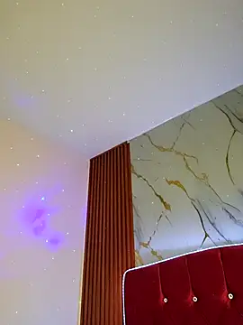 liss hot  online show from September 11, 2025, 11:16 pm