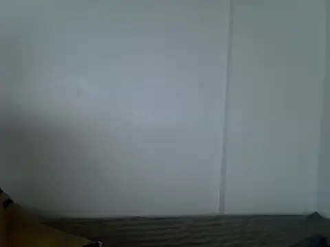 laetitia  online show from November 5, 2025, 1:58 pm