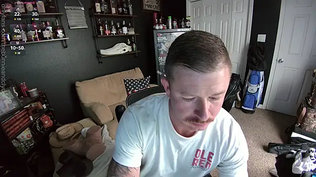 Snapshot of chillinthemosttt chatting on March 3, 2025, 8:32 pm chillinthemosttt online show from March 3, 2025, 8:32 pm