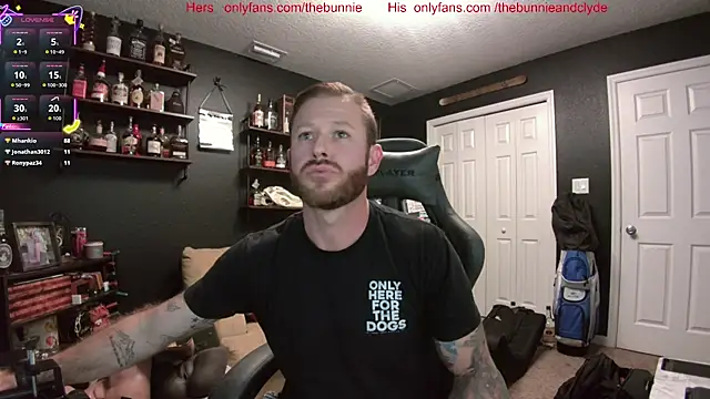 Snapshot of chillinthemosttt chatting on November 3, 2025, 3:23 am chillinthemosttt online show from November 3, 2025, 3:23 am