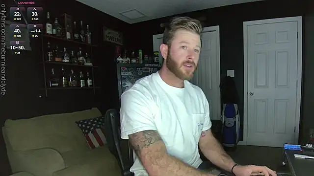 Snapshot of chillinthemosttt chatting on January 14, 2025, 3:22 am chillinthemosttt online show from January 14, 2025, 3:22 am