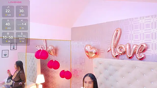 Snapshot of Sara_Desire chatting on February 17, 2026, 12:24 pm Sara Desire online show from February 17, 2026, 12:24 pm