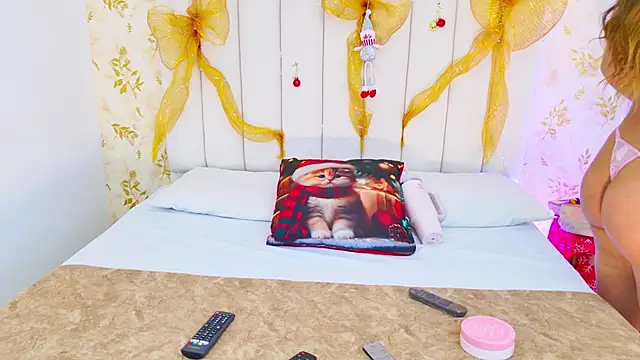 Sara Desire online show from December 21, 2025, 12:29 pm