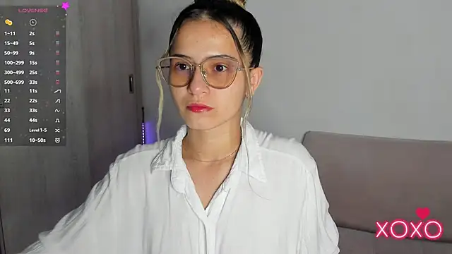 Snapshot of Lilacutte_ chatting on September 20, 2025, 7:35 am Lilacutte online show from September 20, 2025, 7:35 am