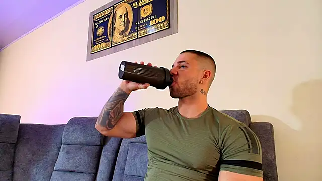 Snapshot of JeremyLowe chatting on January 9, 2026, 8:27 pm JeremyLowe online show from January 9, 2026, 8:27 pm