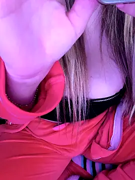 Afnane   charmouta online show from December 21, 2025, 2:19 pm