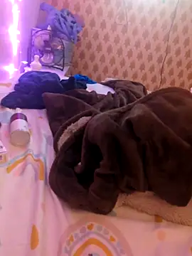 scottyir1585 online show from April 24, 2026, 6:26 am