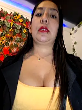 Bella keny online show from October 16, 2025, 7:44 pm