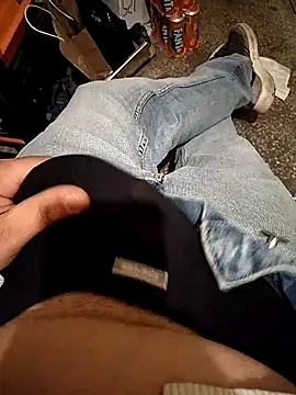 A man in public online show from October 16, 2025, 11:51 am