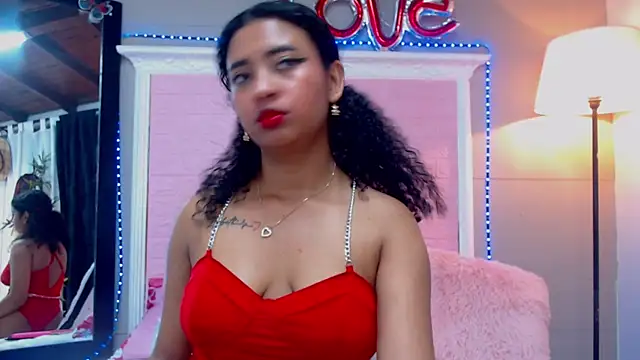 Snapshot of JessyZoe chatting on March 19, 2025, 6:12 pm JessyZoe online show from March 19, 2025, 6:12 pm