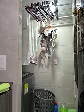 dakota le online show from April 4, 2026, 3:29 pm