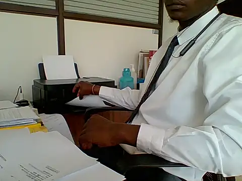 cranes293 online show from November 27, 2025, 11:21 am