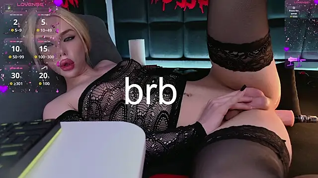 DanielPaige  online show from December 14, 2025, 11:38 am