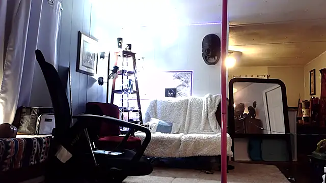 Genevieve143 online show from February 20, 2026, 6:19 am