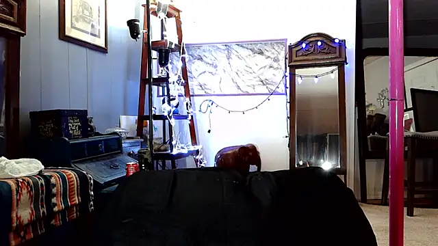 Genevieve143 online show from November 8, 2025, 10:19 am