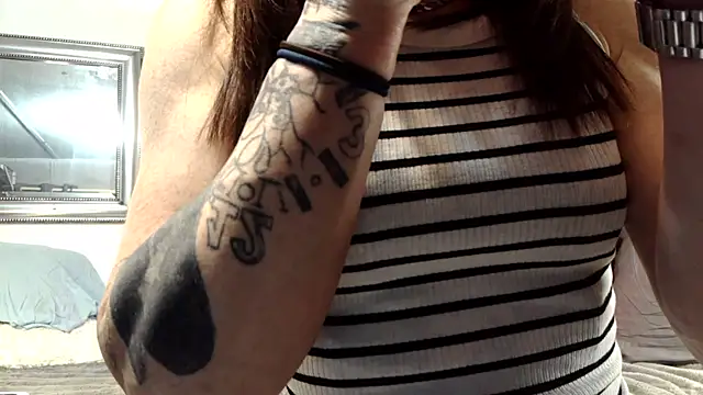 Genevieve143 online show from March 9, 2026, 3:54 am