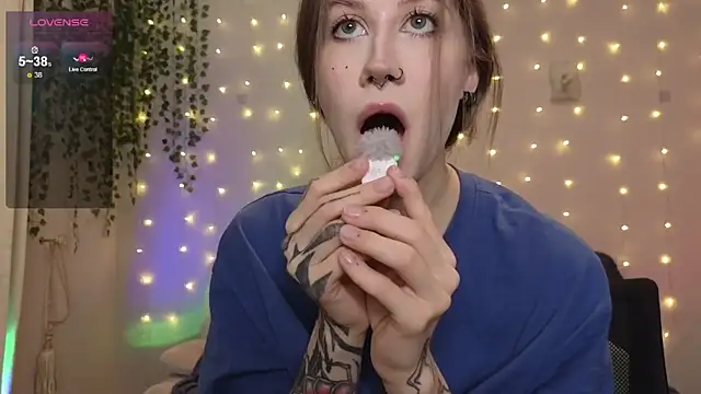 christy memeow online show from September 11, 2025, 3:56 pm