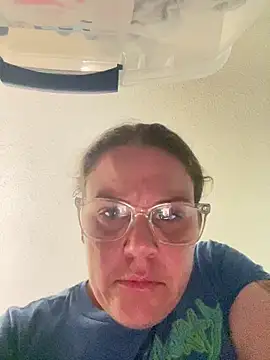 velvetta  online show from October 13, 2025, 10:21 pm