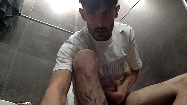 nicolaaaaas online show from April 13, 2026, 5:00 am