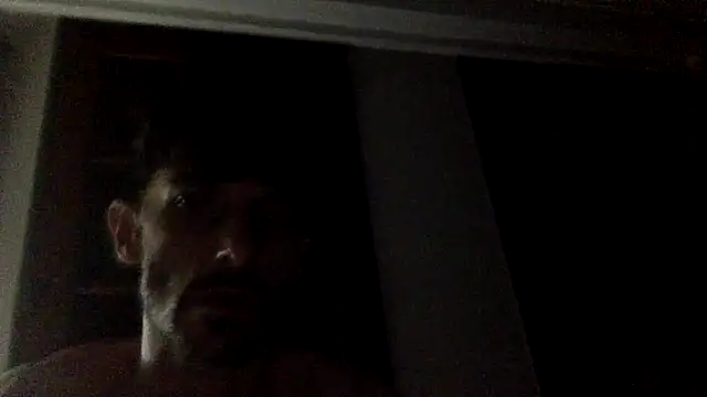 nicolaaaaas online show from April 15, 2026, 9:59 am