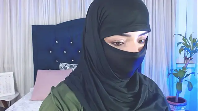 Uzra hayed online show from December 4, 2025, 11:15 pm