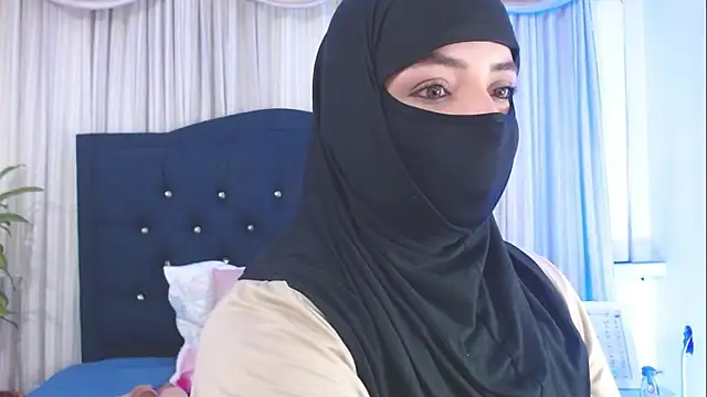 Uzra hayed online show from March 19, 2025, 8:11 pm