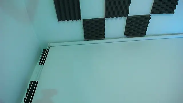 luly pink online show from November 7, 2025, 2:16 am