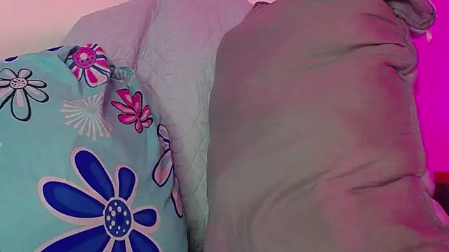 luly pink online show from February 3, 2026, 3:59 am