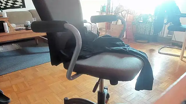 Snapshot of soulfuck92 chatting on March 8, 2026, 9:45 am soulfuck92 online show from March 8, 2026, 9:45 am