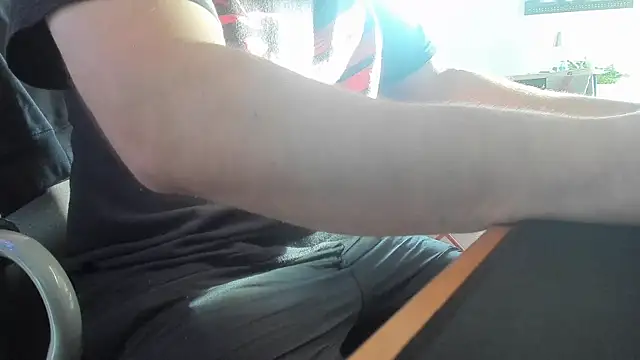 Snapshot of soulfuck92 chatting on March 7, 2026, 4:01 pm soulfuck92 online show from March 7, 2026, 4:01 pm